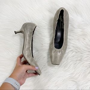 DONALD J PLINER Seana Silver Kitten Heel SZ 7.5